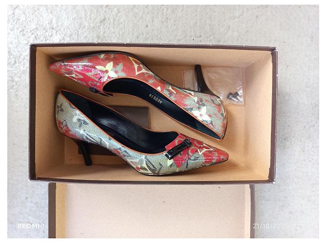 Louis Vuitton Monogram Lackleder Pumps Mehrfarben - Ansicht 15