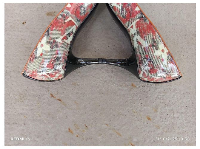 Louis Vuitton Monogram Lackleder Pumps Mehrfarben - Ansicht 9