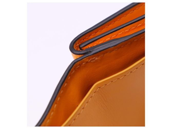 Cartera Micro Tri-fold Fendi en piel de becerro naranja - vista 10
