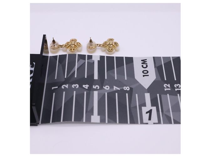 Pendientes Chanel Camellia Shell Flower Swing Blanco Dorado - vista 3