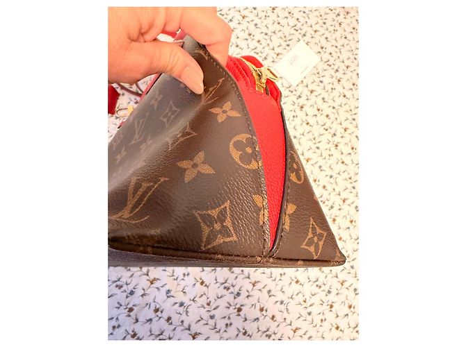 Louis Vuitton Alma BB Monogram Bolso de Hombro Castaño - vista 13