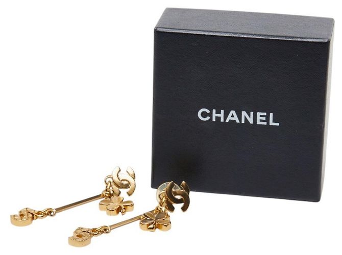Orecchini a lobo Chanel Coco Mark No. 5 motivo trifoglio D'oro - vista 6