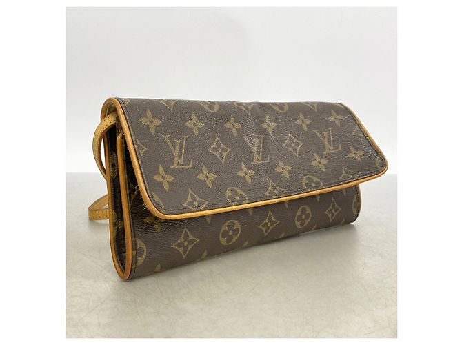 Bolso de hombro Louis Vuitton Monogram Pochette Twin GM Castaño - vista 2