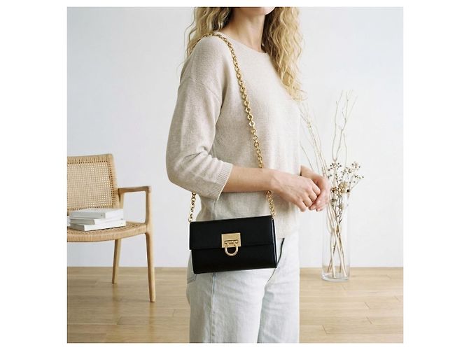 Borsa a tracolla con catena in pelle goffrata Gancini Salvatore Ferragamo Marrone Nero - vista 15