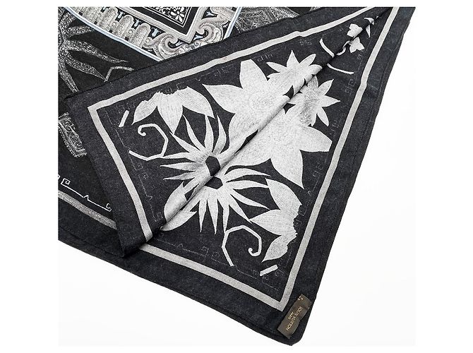 Sciarpa Louis Vuitton 19th Century Decorations Marrone Nero Blu - vista 5