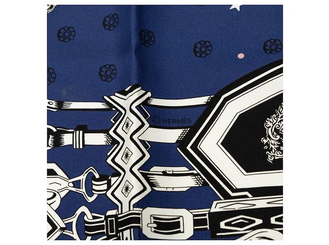 Silk In Hermès Foulard Bandana Hermes Carre 55 Brides et Déstaing Blu navy - vista 6