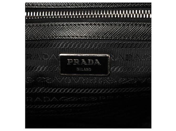 Sac à main porte-documents Prada en cuir Saffiano avec plaque logo triangle Noir - vue 5