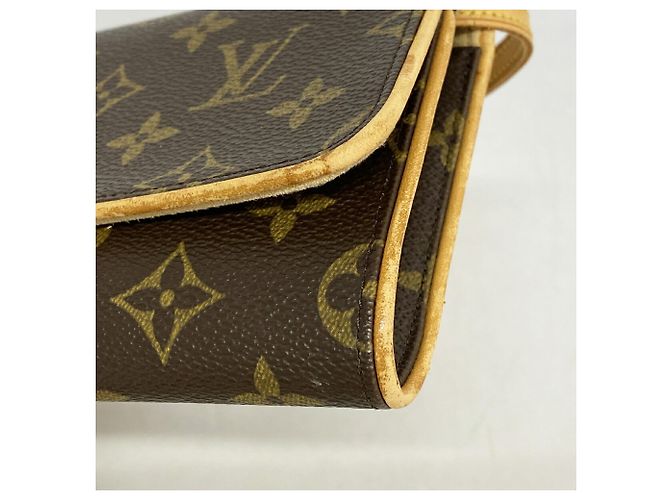Bolsa de Ombro Louis Vuitton Monogram Pochette Twin GM Marrom - vista 6