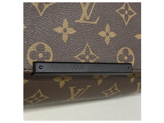 Bolso de hombro Louis Vuitton Monogram Macassar District PM Castaño - vista 10