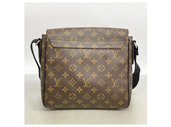 Bolso de hombro Louis Vuitton Monogram Macassar District PM Castaño - vista 11