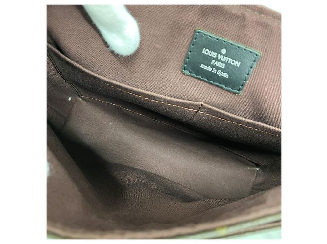 Bolso de hombro Louis Vuitton Monogram Macassar District PM Castaño - vista 4