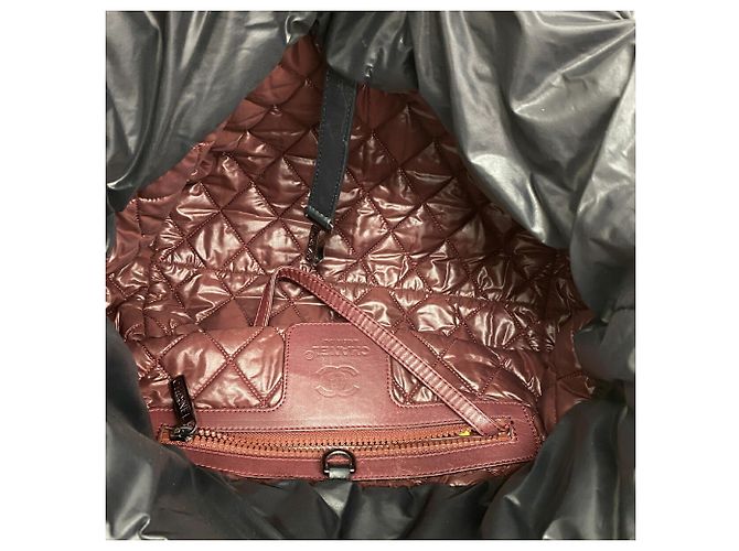Bolso Tote Chanel Coco Cocoon de nailon negro - vista 4