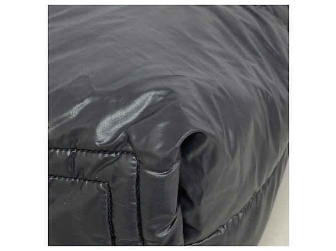 Bolso Tote Chanel Coco Cocoon de nailon negro - vista 6