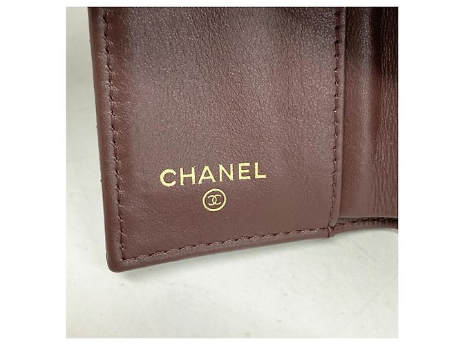 Cartera tri-fold Chanel Matelassé en piel de becerro granulada negra Negro - vista 4