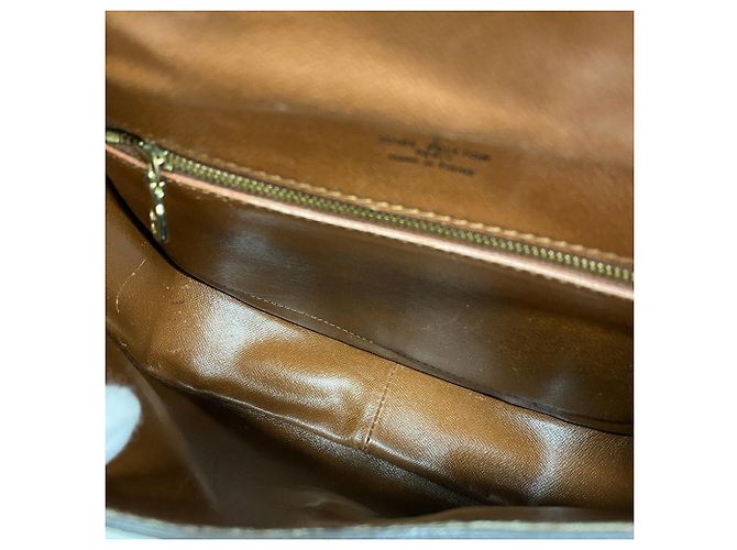 Bolso de hombro Louis Vuitton Monogram Saint Cloud Castaño - vista 4