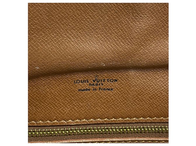 Bolso de hombro Louis Vuitton Monogram Saint Cloud Castaño - vista 5