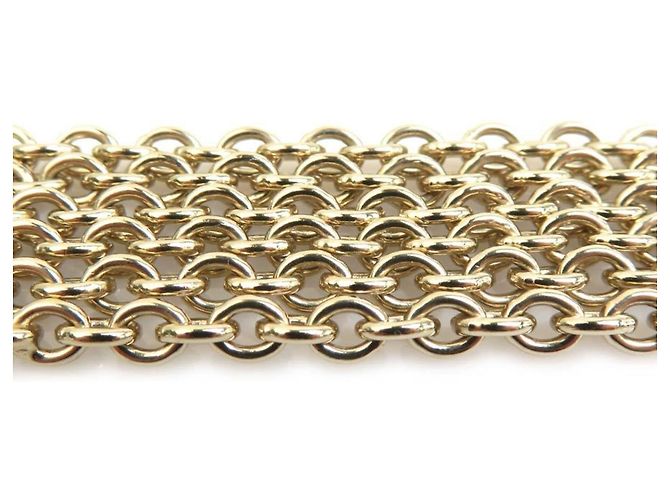 Colar Chanel Camélia Dourado - vista 6