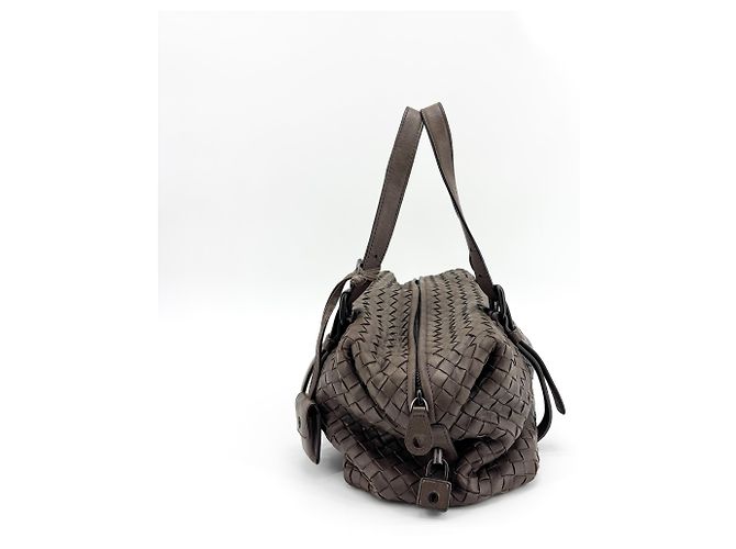 Bottega Veneta Montaigne Handle Intrecciato Nappa Medium Marrone - vista 4