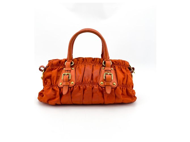 Prada Gaufre Convertible Satchel aus Leder und Tessuto Medium Orange - Ansicht 2