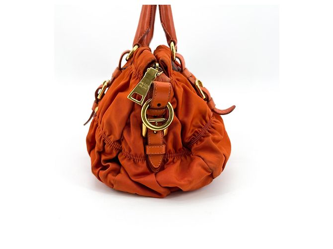 Prada Gaufre Convertible Satchel aus Leder und Tessuto Medium Orange - Ansicht 4