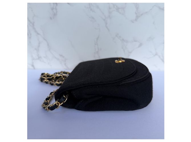 Timeless Chanel vintage half moon flap schwarzer Stoff - Ansicht 7