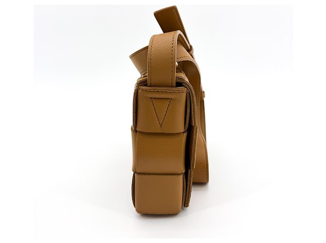 Bottega Veneta Cassette Zip Maxi Intrecciato in tela webbed Marrone - vista 5