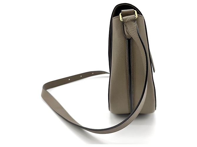 Céline Celine Trotteur Grainy Leather Medium Bege - vista 3