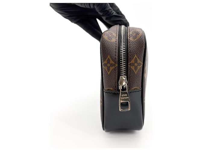 Louis Vuitton Trousse Blush Monogram Canvas GM Marron - vue 4