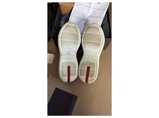 Prada Sneaker aus Lackleder und Mesh Weiß Grau Dunkelblau - Ansicht 6