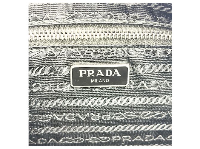 Prada Convertible Quilted Tessuto Medium Nero - vista 6