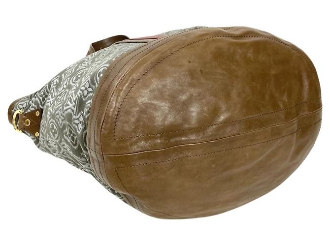 Borsa Tote Aviator Louis Vuitton Cachi - vista 4