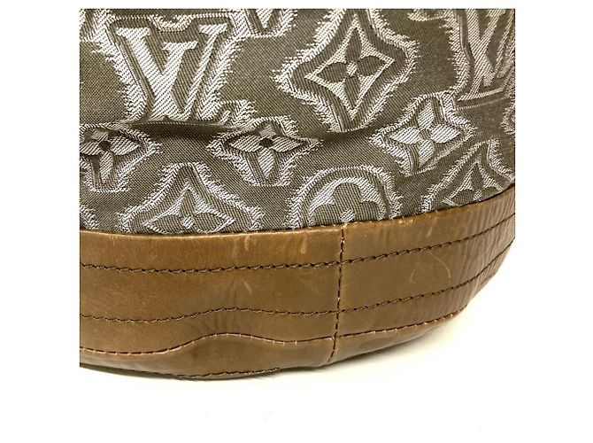 Borsa Tote Aviator Louis Vuitton Cachi - vista 9