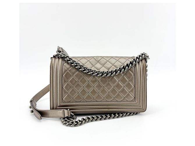 Chanel Boy Flap Quilted Calfskin Small Metallico - vista 3