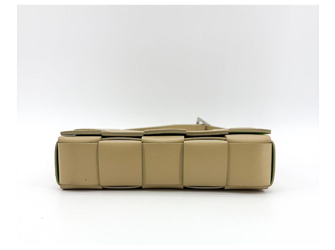 Bottega Veneta Cassette Zip Maxi Intrecciato in tela webbed Beige - vista 5