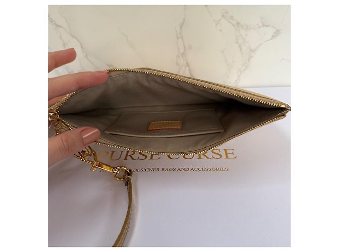Louis Vuitton Pochette NM Clutch Gold Vernis D'oro - vista 13