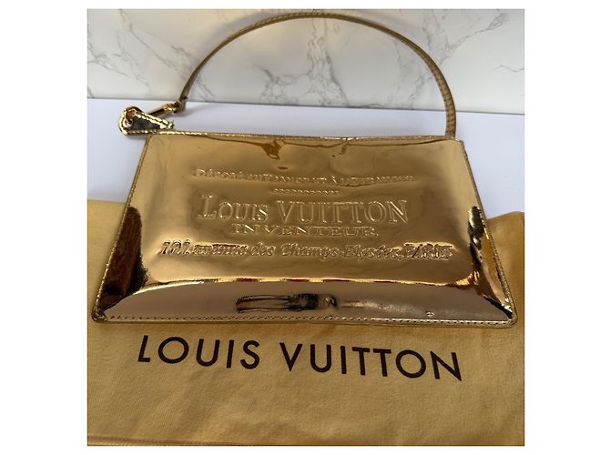 Louis Vuitton Pochette NM Clutch Gold Vernis D'oro - vista 3