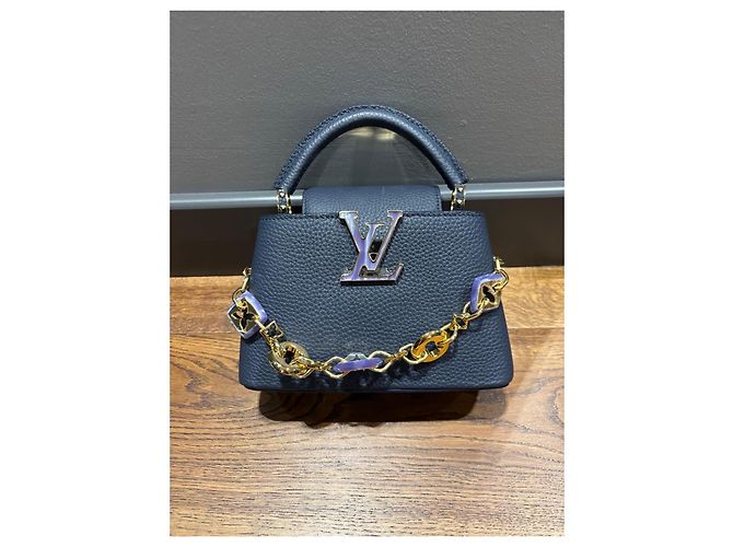 Louis Vuitton Capucines Handtasche in Dunkelblau - Ansicht 10
