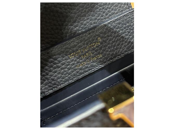 Louis Vuitton Capucines Handtasche in Dunkelblau - Ansicht 5