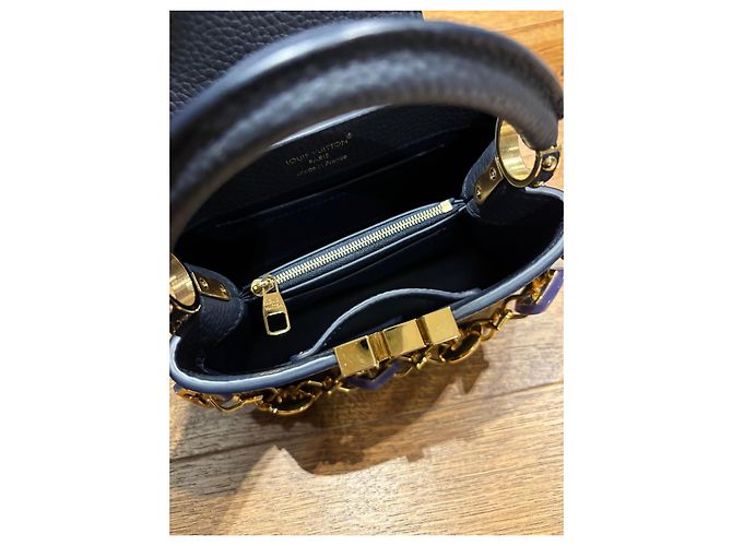 Louis Vuitton Capucines Handtasche in Dunkelblau - Ansicht 9