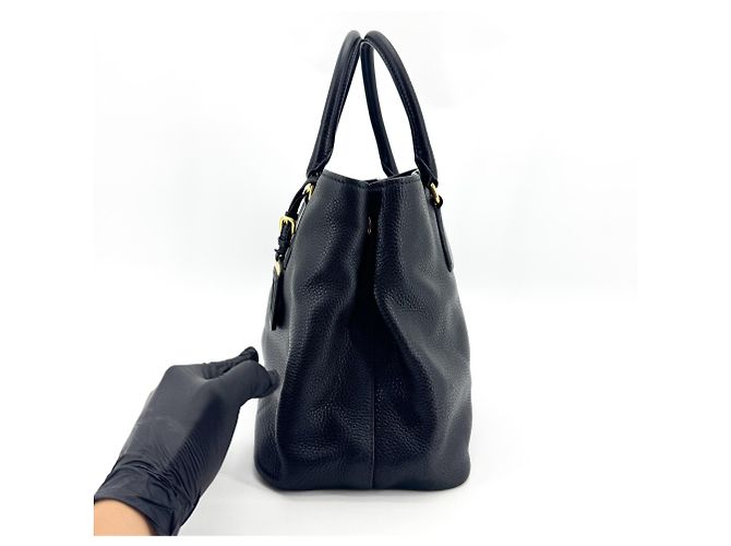 Sac à main Prada Convertible Top Handle Satchel Vitello Daino Medium Noir - vue 4