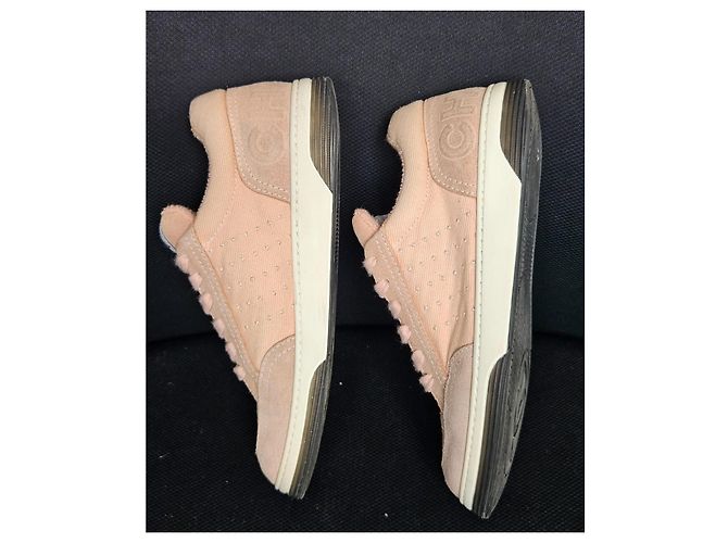 Chanel Sneaker aus rosa Wildleder und Stoff Pink - Ansicht 14