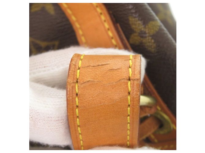 Noe Louis Vuitton Petit Noé Monogram Shoulder Bag M42226 Marrone Monogramma - vista 8