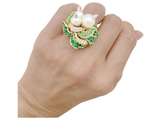 Autre Marque Dior Ring, “Jardins de Milly-la-Forêt”, "Navets", Smaragde, Tsavorite, Diamanten, Perlen. - Ansicht 7