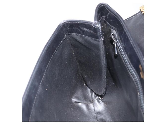 Céline Bolsa de Ombro com Corrente CELINE em Couro Preto e Dourado Auth ep16204 - vista 26