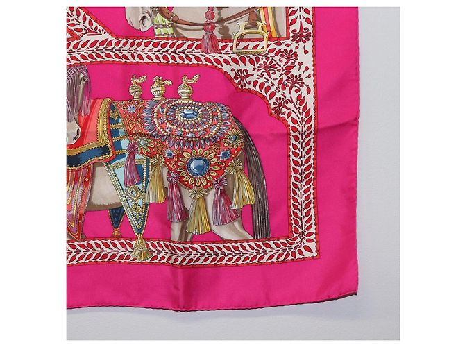 Hermès HERMES Foulard Carré 90 Seta Rosa "LA DANSE DU CHEVAL MARAWARI" Auth ki6868M Giallo - vista 10