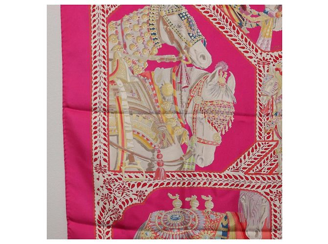 Hermès HERMES Foulard Carré 90 Seta Rosa "LA DANSE DU CHEVAL MARAWARI" Auth ki6868M Giallo - vista 17