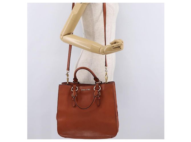 Borsa a mano Miu Miu in pelle 2way Orange Gold Auth 206335A D'oro Arancione - vista 27
