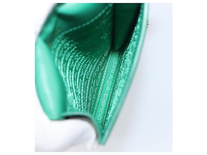 Saffiano Borsetta a spalla con catena PRADA in pelle Safiano Green Gold Auth LN130V D'oro Verde - vista 11