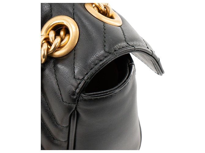 GUCCI - Bolsa de ombro GG Marmont Medium Gucci em couro liso preto - vista 5