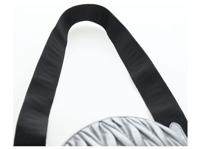 Borsa a tracolla Miu Miu Matelassé con catena in pelle 2way Argento Auth 204852M - vista 19